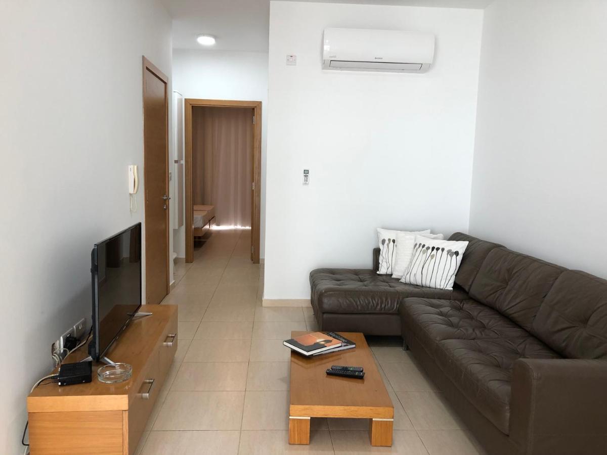 Best Location In 斯利马 外观 照片